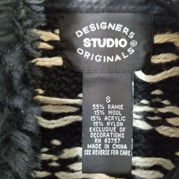 VTG Designer Studio Cardigan Sz S Fair Isle Reindeer Faux Fur Zip Black Wool - Picture 4 of 4
